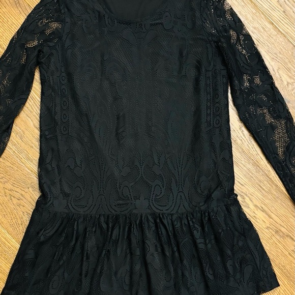 Lovers + Friends black lace dress - Picture 5 of 10